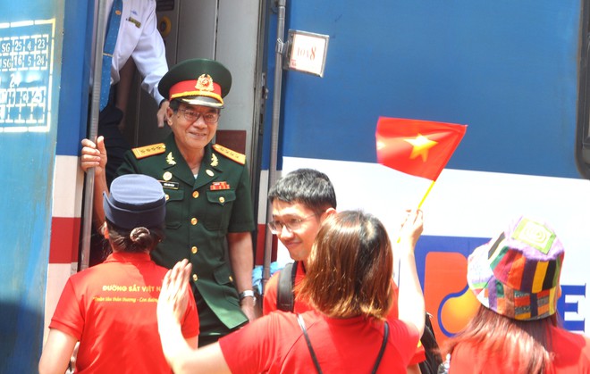 Đón đôi tàu Thống nhất non sông tại Ga Đà Nẵng - Ảnh 5.