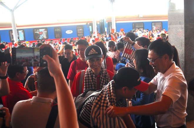 Đón đôi tàu Thống nhất non sông tại Ga Đà Nẵng - Ảnh 9.