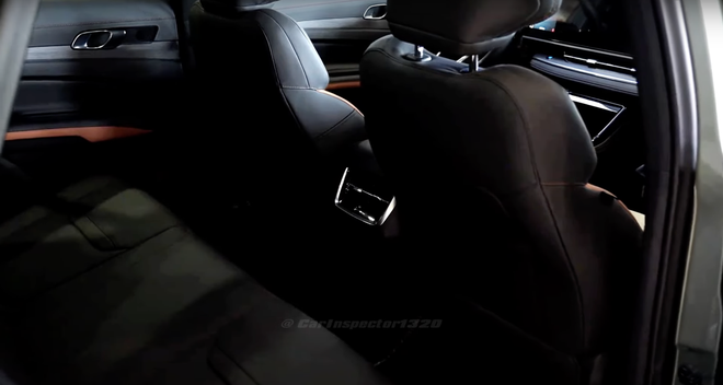 Cận cảnh Ford Territory 2025 tại đại lý, đã có xe về Việt Nam chờ đấu Mazda CX-5 - Ảnh 9.