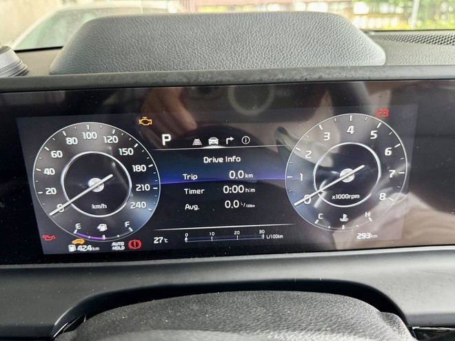 Lăn bánh 293 km, KIA Seltos bán lại giá khó tin - Ảnh 2.