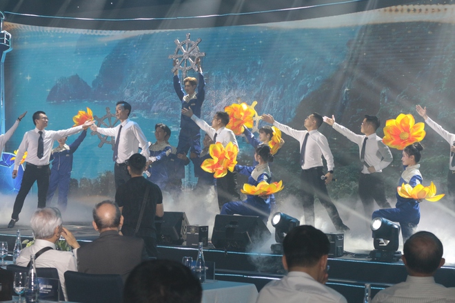 70 năm truyền thống bảo đảm an toàn hàng hải Việt Nam: Viết tiếp sứ mệnh dẫn đường - Ảnh 9.