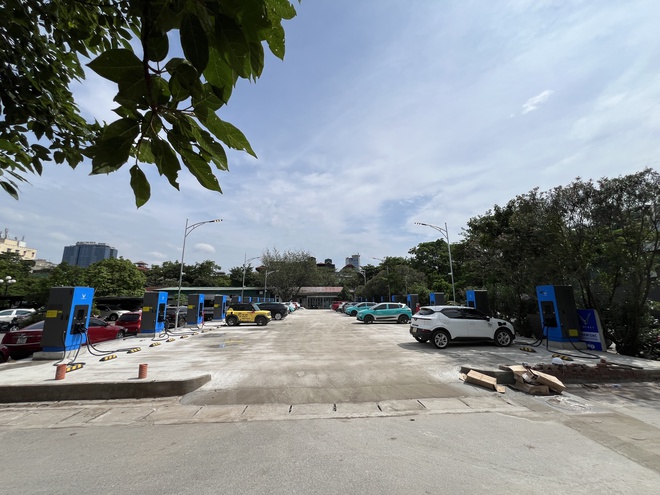 Những siêu trạm sạc VinFast lớn nhất đã hoạt động - Ảnh 2.