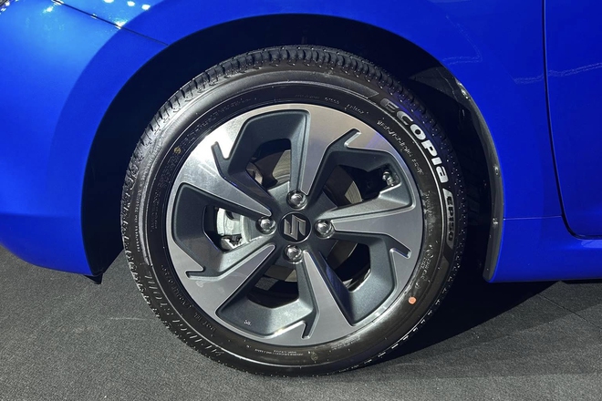 Suzuki Swift 2025 ra mắt, nhiều cải tiến liệu có đủ hấp dẫn? - Ảnh 3.