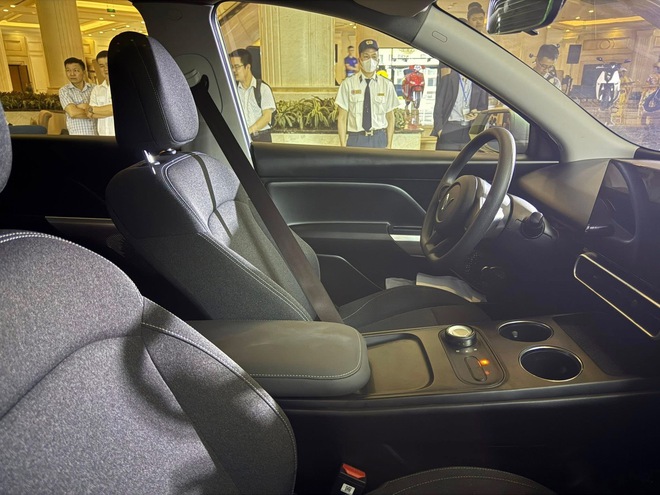 “Sờ” VinFast Limo Green thực tế, phân khúc MPV 7 chỗ càng “nóng” - Ảnh 5.