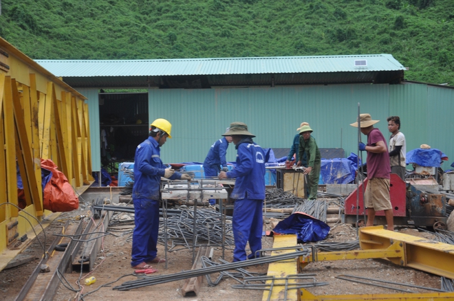 Có sẵn mặt bằng, nhà thầu tổng lực thi công cao tốc La Sơn - Hoà Liên - Ảnh 6.