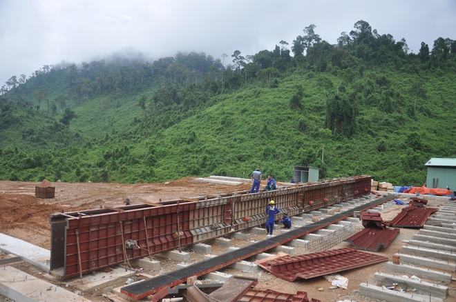 Có sẵn mặt bằng, nhà thầu tổng lực thi công cao tốc La Sơn - Hoà Liên - Ảnh 8.