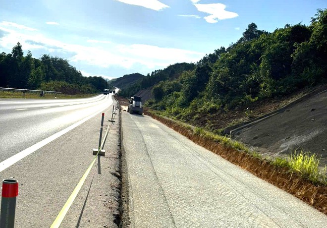 Có sẵn mặt bằng, nhà thầu tổng lực thi công cao tốc La Sơn - Hoà Liên - Ảnh 12.