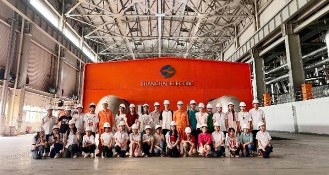 Con em CBCNVC tham quan Nhà máy nhiệt điện Quảng Ninh: Niềm vui nhân đôi, tự hào lan tỏa - Ảnh 3.