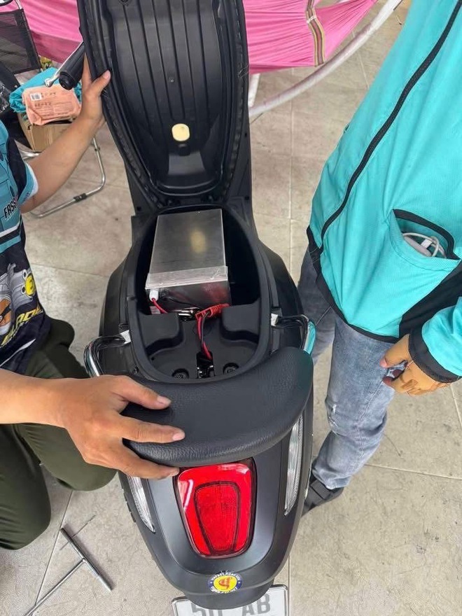 Rủi ro cháy xe điện luôn rình rập vì sai lầm này của người dùng - Ảnh 2.