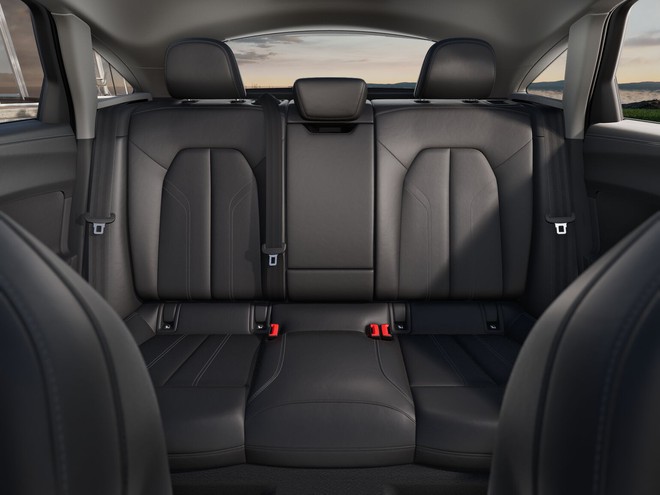 Cận cảnh Audi Q6 e-tron và A5 vừa ra mắt Việt Nam, giá từ 2,199 tỷ đồng - Ảnh 7.