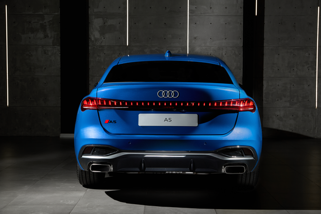 Cận cảnh Audi Q6 e-tron và A5 vừa ra mắt Việt Nam, giá từ 2,199 tỷ đồng - Ảnh 3.