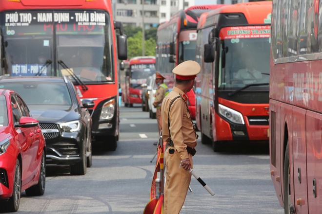 Cục CSGT đối thoại đối thoại với doanh nghiệp vận tải nhằm kéo giảm TNGT - Ảnh 6.