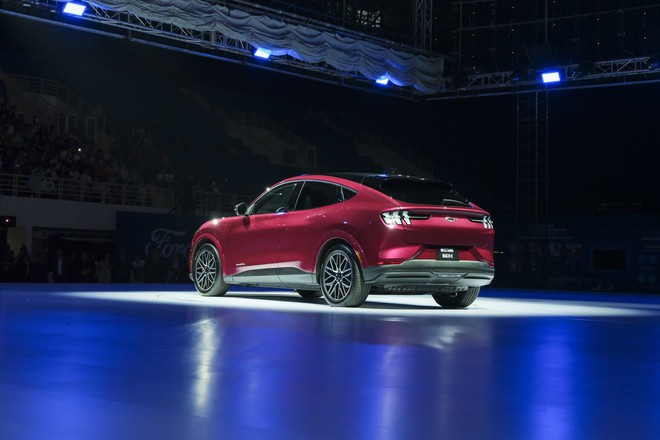 Xe điện Ford Mustang Mach-E vừa ra mắt Việt Nam, sạc thế nào?- Ảnh 3.