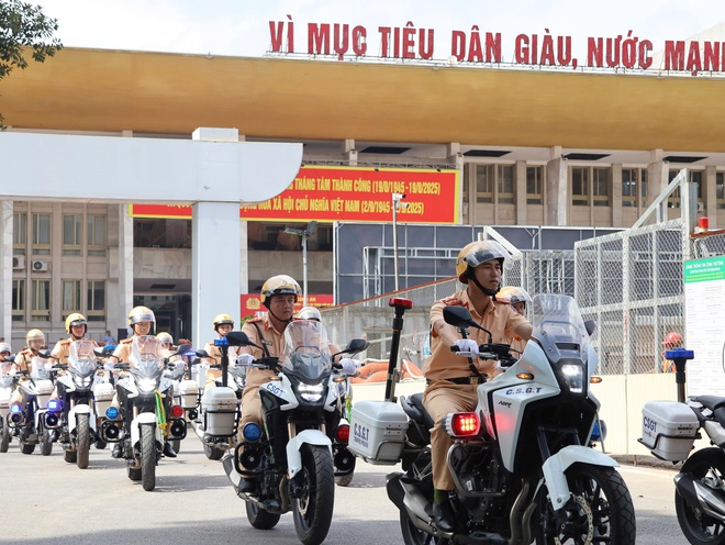Hà Nội tiếp nhận hơn 600 CSGT tăng cường làm nhiệm vụ đảm bảo ATGT lễ Quốc khánh 02/9 - Ảnh 6.