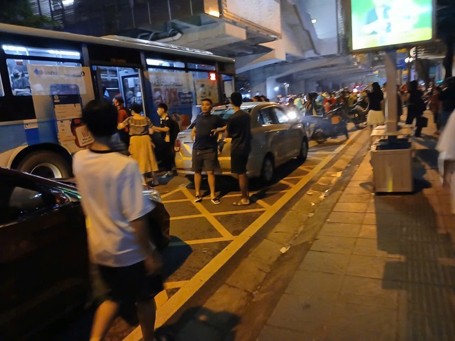 Sơ duyệt diễu binh A80, tàu điện, xe buýt Hà Nội vận chuyển 238 nghìn lượt khách- Ảnh 3. Sơ duyệt diễu binh A80, tàu điện, xe buýt Hà Nội vận chuyển 238 nghìn lượt khách- Ảnh 3.