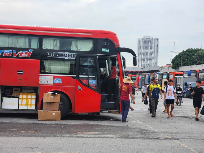 Hà Nội: Bố trí xe tăng cường, kết nối xe buýt, xe trung chuyển giải toả hành khách dịp đại lễ A80- Ảnh 4.