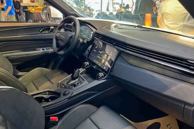 Lynk & Co 01 Hyper chốt giá 919 triệu, vẫn có ADAS- Ảnh 4.