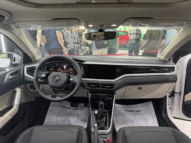 Skoda Slavia chốt giá 421 triệu rẻ hàng đầu phân khúc sedan hạng B - Ảnh 4.