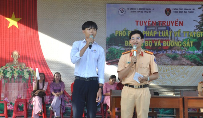 Trang bị kỹ năng giúp học sinh tham gia giao thông an toàn, phòng ngừa TNGT- Ảnh 12.