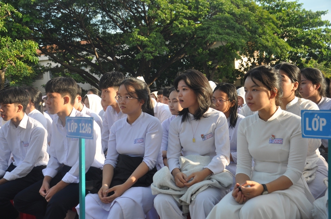 Trang bị kỹ năng giúp học sinh tham gia giao thông an toàn, phòng ngừa TNGT- Ảnh 6.