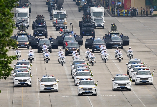 Soi kỹ dàn xe VinFast VF9, 12 xe mới thửa riêng cho Cảnh sát giao thông lần đầu lộ diện- Ảnh 6.