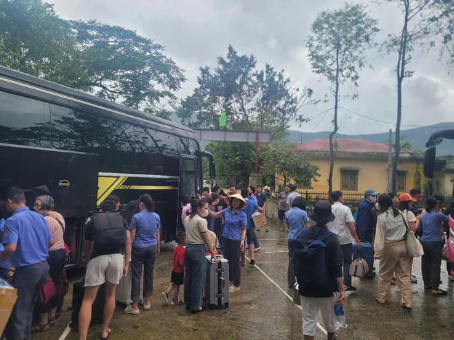 Gián đoạn vận tải đường sắt do bão số 10 (Bualoi) gây ra - Ảnh 7.