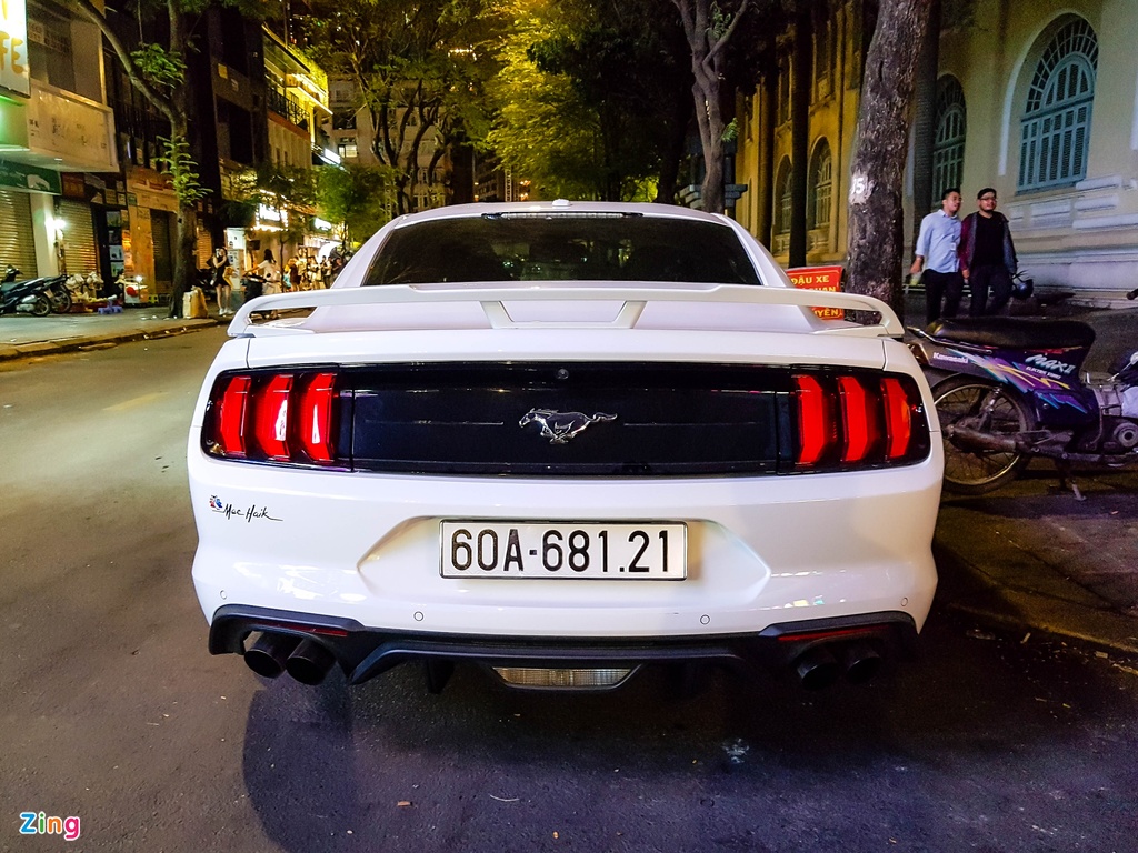 Ford Mustang facelift hang hiem xuat hien tai TP.HCM hinh anh 4 
