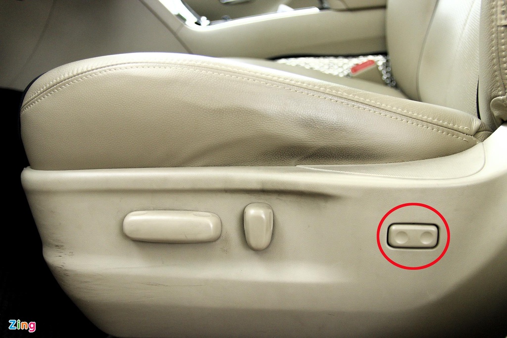 Toyota Venza 10 nam tuoi gia gan 800 trieu dong hinh anh 12 