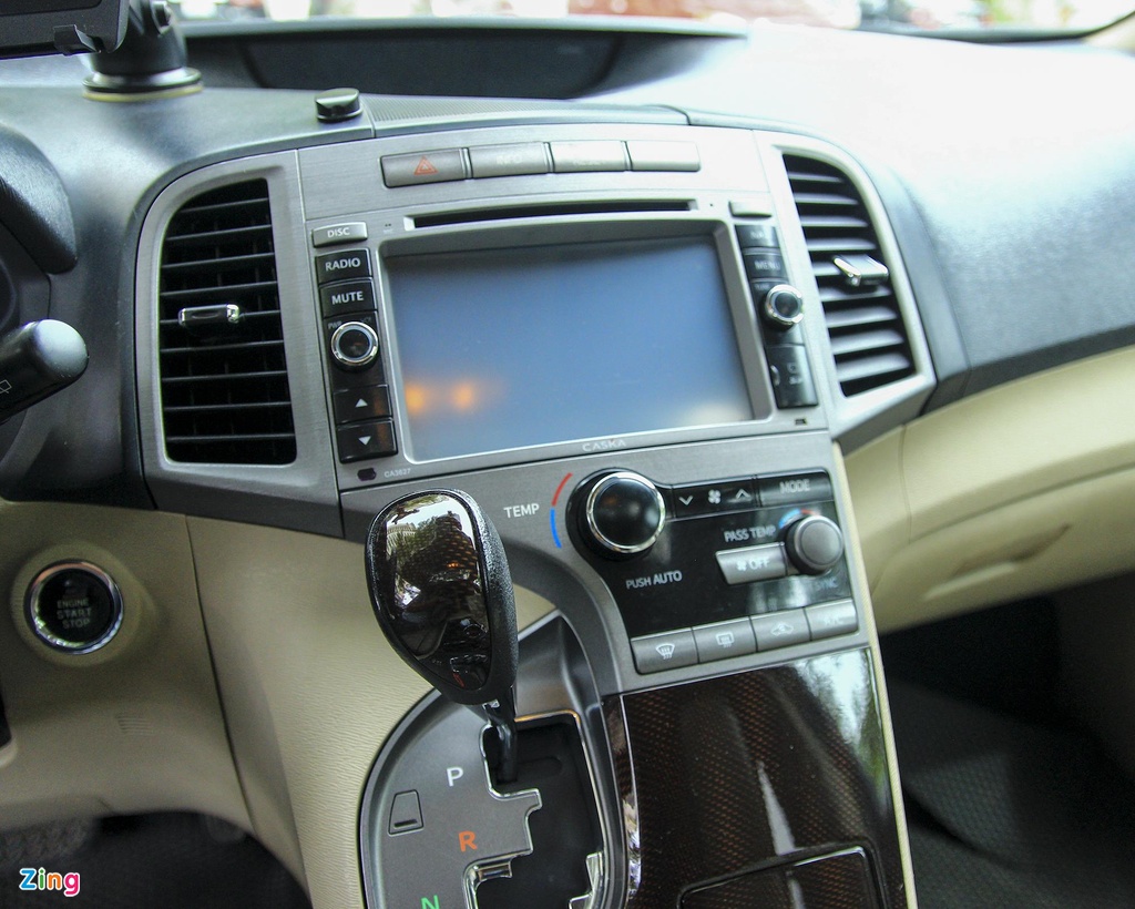 Toyota Venza 10 nam tuoi gia gan 800 trieu dong hinh anh 10 