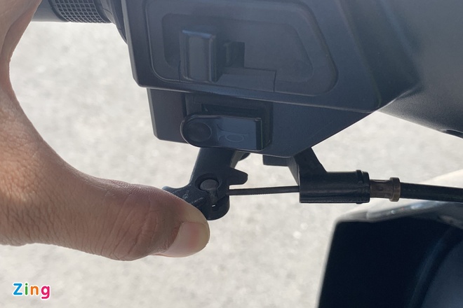 Nhung tinh nang huu ich nhung bi lang quen tren xe may hinh anh 6 Xe_may_Zing_13_.jpg