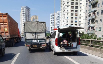 CSGT kịp thời mở đường, đưa cháu bé đến bệnh viện cấp cứu