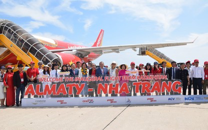 Đón chuyến bay thẳng đầu tiên từ Kazakhstan đến Nha Trang