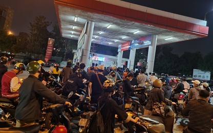 Thủ tướng yêu cầu không để thiếu hụt xăng dầu trong mọi tình huống