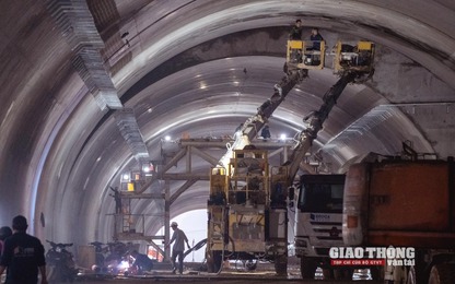 Ảnh: Nhà thầu dồn lực thi công hầm Thung Thi trên cao tốc Mai Sơn - QL45