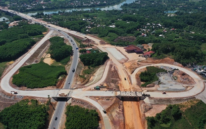 Chuẩn bị thông xe, cao tốc Cam Lộ - La Sơn giải ngân ra sao?