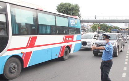 TP.HCM cấm xe khách 30 chỗ vào nội đô, mạnh tay xử lý xe dù, bến cóc