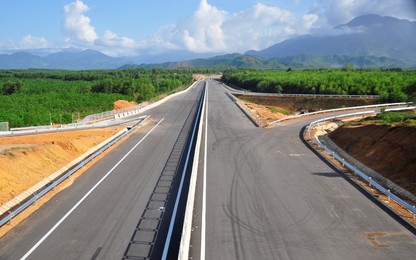 Cận cảnh cao tốc Cam Lộ  - La Sơn hơn 7.600 tỷ chuẩn bị đưa vào khai thác