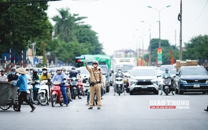 Ảnh: Đường phố Thủ đô "ngộp thở" trước ngày nghỉ lễ 2/9