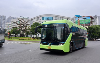 VinBus tăng cường tuyến xe buýt điện giữa Long Biên và Tây Mỗ