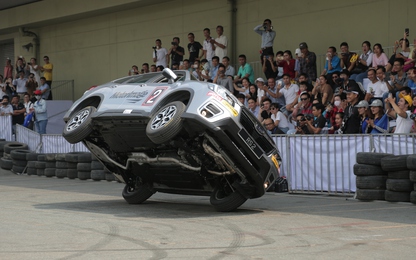 Có những gì trong “Siêu” trình diễn ô tô mạo hiểm của Subaru Russ Swift?