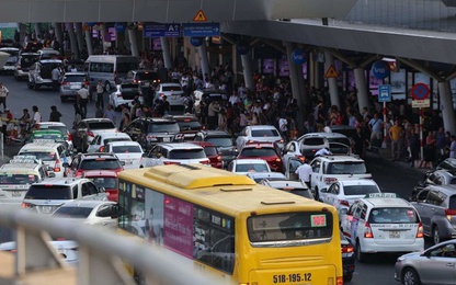 Loạt giải pháp "nóng" ngăn xe dù, ép giá tại cảng hàng không Tân Sơn Nhất