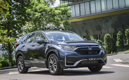 Khách mua xe Honda CR-V đầu năm 2023 "lãi" hơn 100 triệu đồng