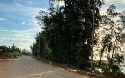 Quảng Trị: Thi công đường chồng lấn tuyến đê biển khi chưa được  phép, chủ đầu tư bị phạt 60 triệu đồng