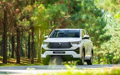Toyota Innova Cross chính thức ra mắt khách Việt, giá cao nhất 990 triệu đồng