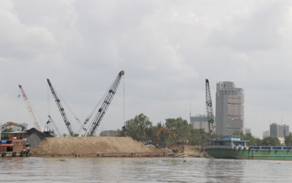 Đề nghị xử lý 52 bến thủy không phép ngang nhiên hoạt động trên địa bàn TP. Hồ Chí Minh