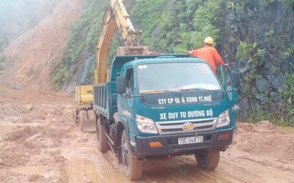 Nỗ lực khắc phục sạt lở đường Hồ Chí Minh nối Thừa Thiên - Huế với Quảng Nam
