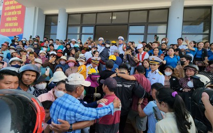 Nước mắt ngày thuyền viên trở về...