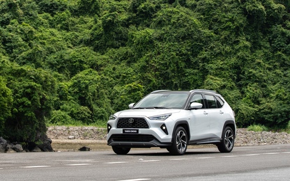 Ô tô vẫn miệt mài giảm giá