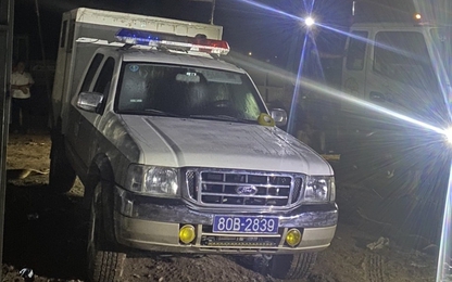 Tạm giữ 2 phương tiện biển xanh có dấu hiệu nghi vấn ở Gia Lai