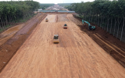 Bộ GTVT chỉ đạo đẩy nhanh tiến độ cao tốc Cam Lâm - Vĩnh Hảo